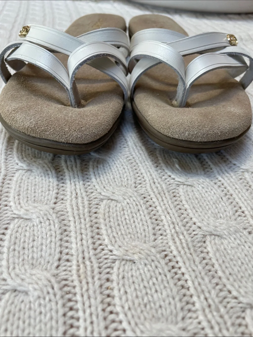 G.H. Bass Sunjuns Sharon 8.5W white leather strappy sandal. Like new.